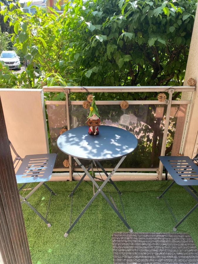 Joli Appartement Meuble Annecy Exterior foto